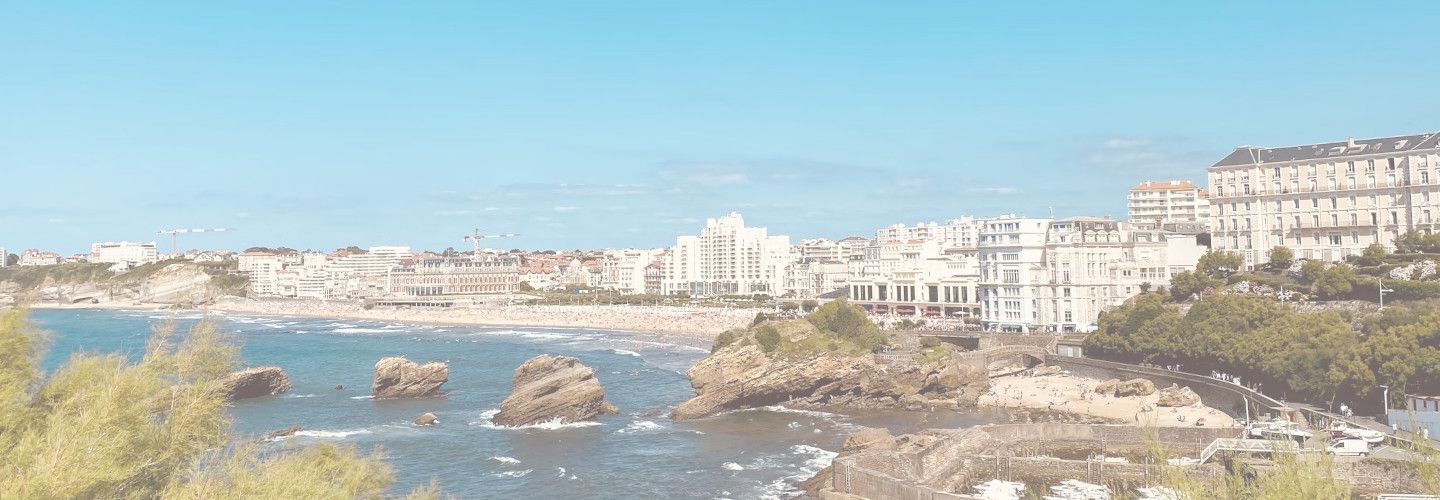 private jet from London to Biarritz