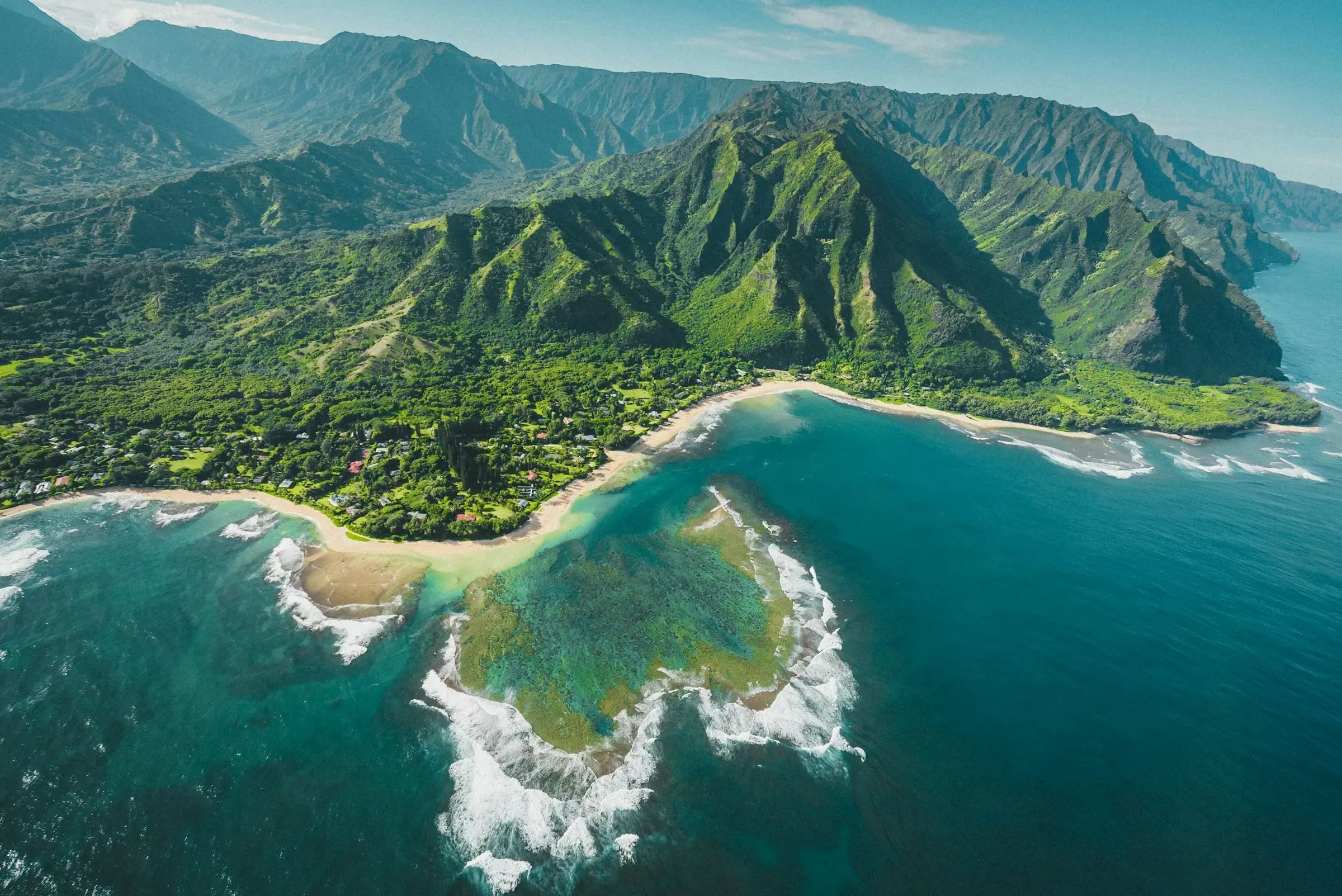 private jet from Los Angeles to Hawaii Island